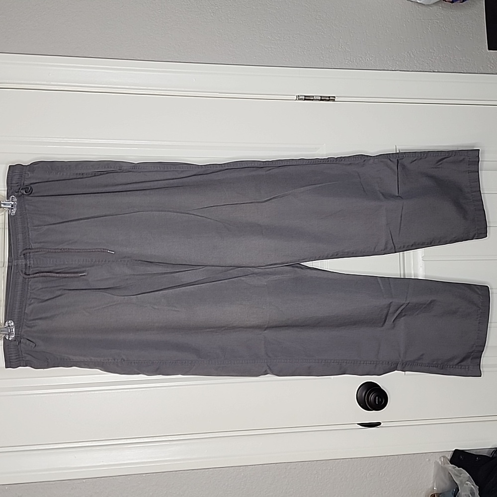 S.C.R.U.B.S.  Brand Unisex Straight Leg Gray Scrub Pants with Pockets